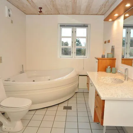 Dom wakacyjny 10748-ulfborg-kjaergaardvej-103 *